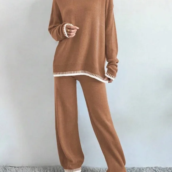 Women's Brown Sweater with White Trim - Picture 4 of 6